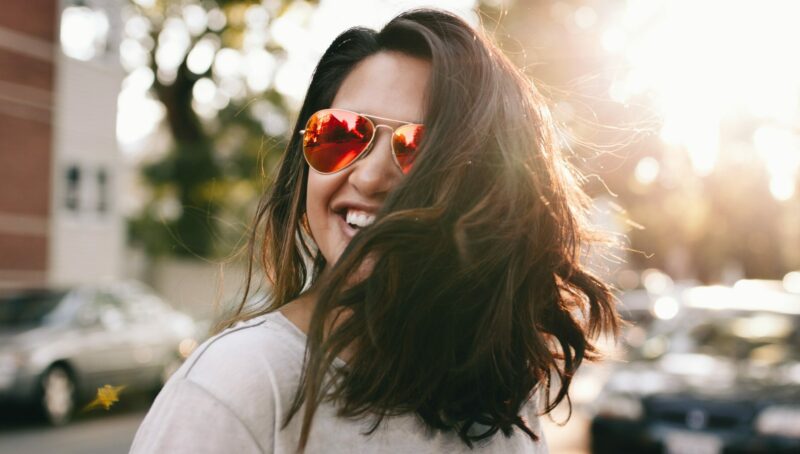 discipliner les cheveux épais